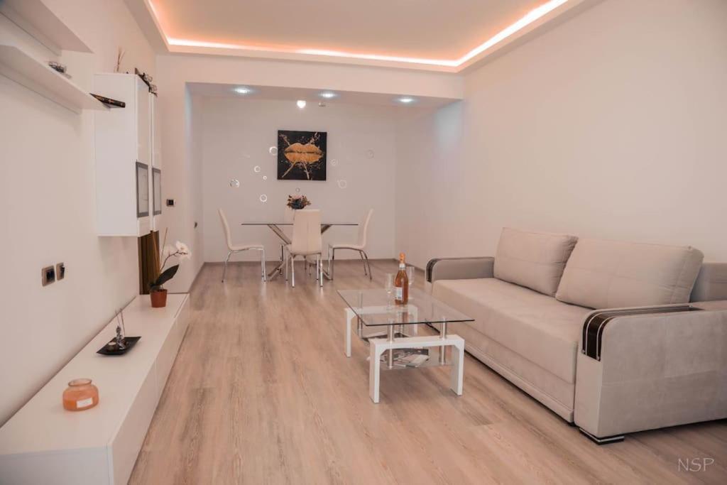 Apartament Zona Coresi Mall ブラショフ エクステリア 写真