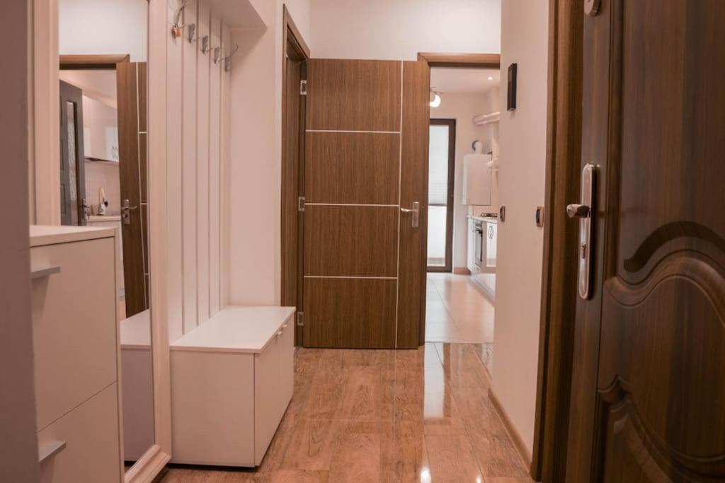 Apartament Zona Coresi Mall ブラショフ エクステリア 写真